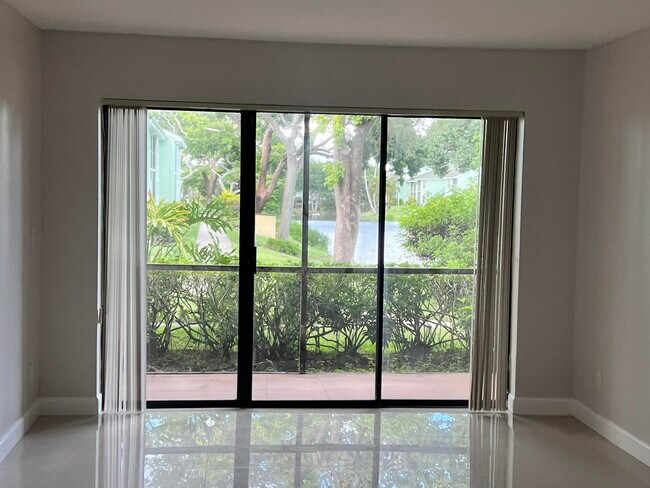 Foto del edificio - 8789 NW 39th St