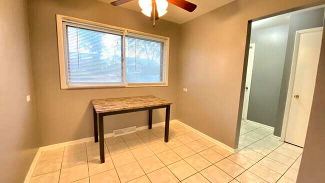 Building Photo - 9117 Barberry Ln