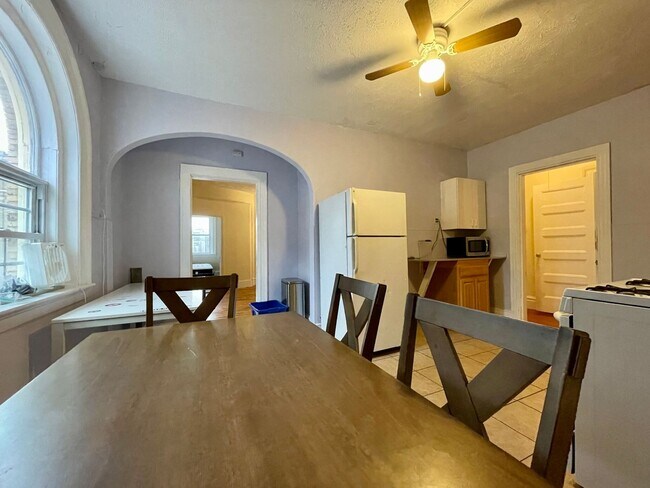 Foto del edificio - Unique BU Apartment