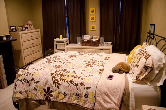1st Bedroom - 511 Avery Street