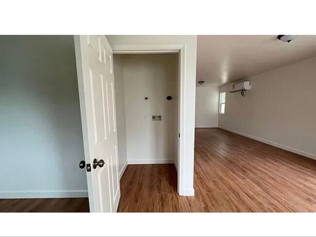 Foto del edificio - 6827 San Luis St