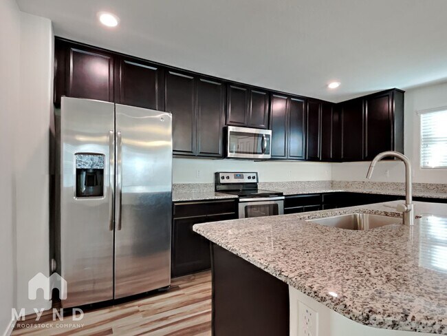 Foto del edificio - 11678 N 166th Dr