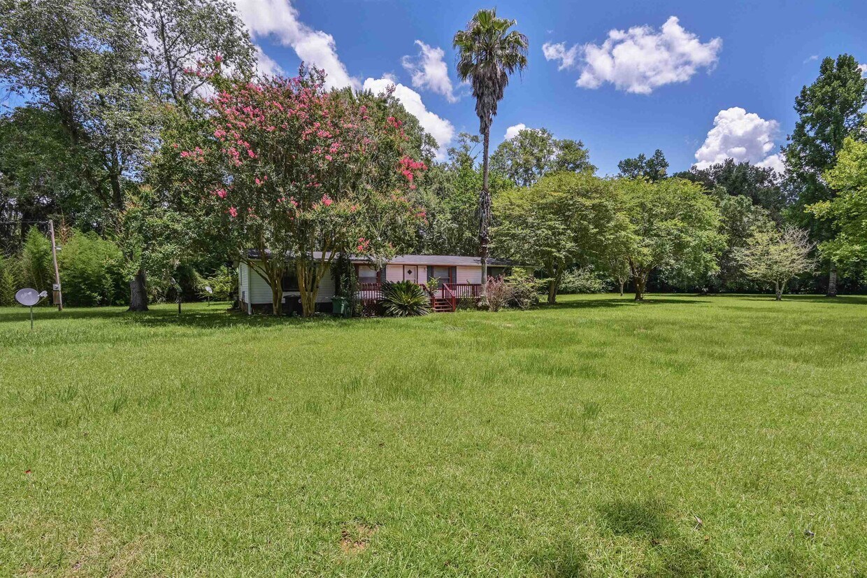 Primary Photo - 10680 Mahan Dr