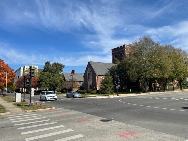Building Photo - 301 W University Ave