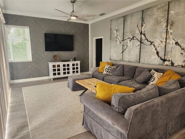 Foto del edificio - 5274 Far Oak Cir
