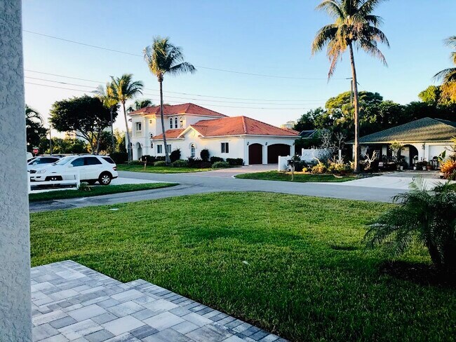 Foto del edificio - 518 110th Ave N