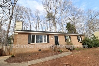 Building Photo - 110 Coorsdale Dr