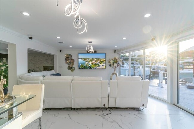 Building Photo - 320 Harbor Passage