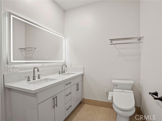 Foto del edificio - 1598 Long BCH