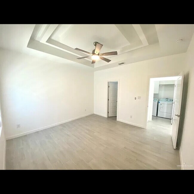 Foto del edificio - 1721 W Sumitt Dr