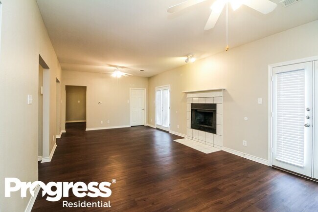 Foto del edificio - 108 Pecan Grove
