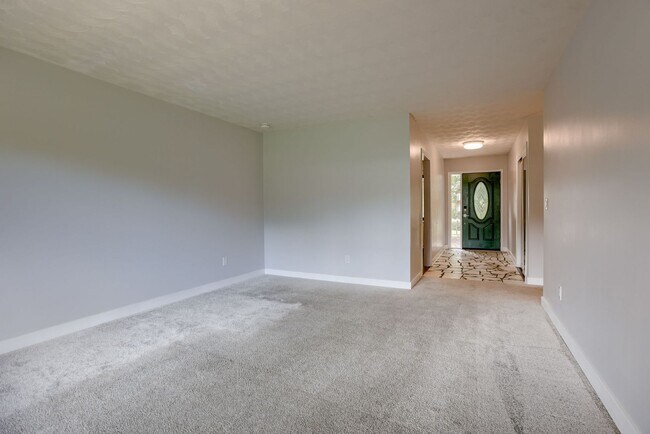 Foto del edificio - Great Bellevue Home With Tons Of Space!!
