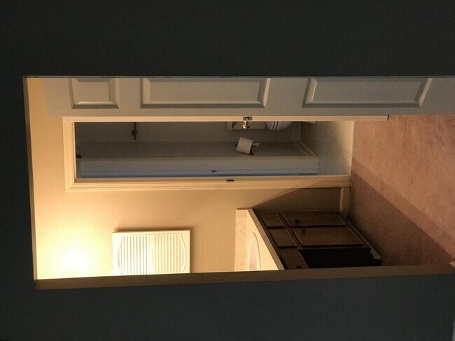 Foto del edificio - 452 Woodview Dr