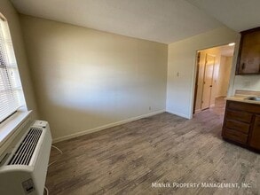 Building Photo - 500 4th Ave