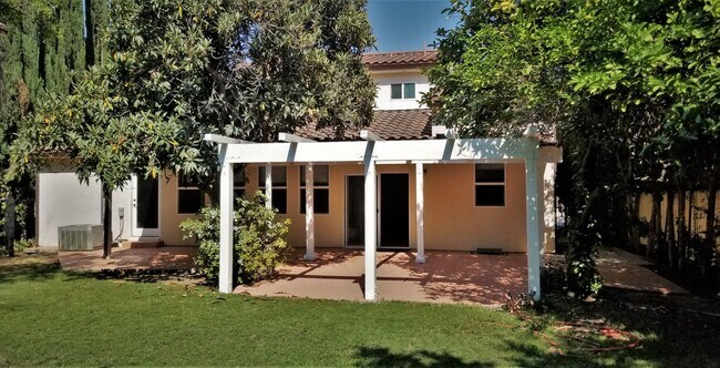 Building Photo - Amazing 2-Story 4 Bdr 3 Bath Family Home i...