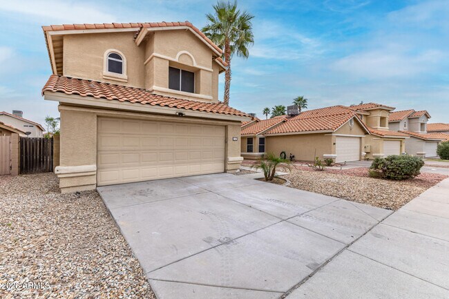 Foto del edificio - 1343 E Angela Dr