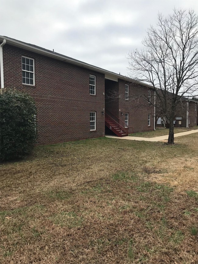 Building Photo - 74 Fantasy Ln