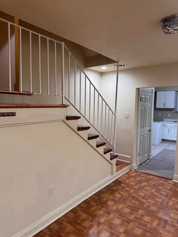 Building Photo - 2555 Elder St