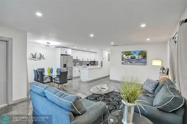 Foto del edificio - 909 SW 16th St