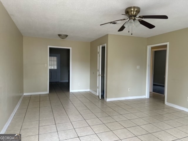 Foto del edificio - 323 Carriage Ln