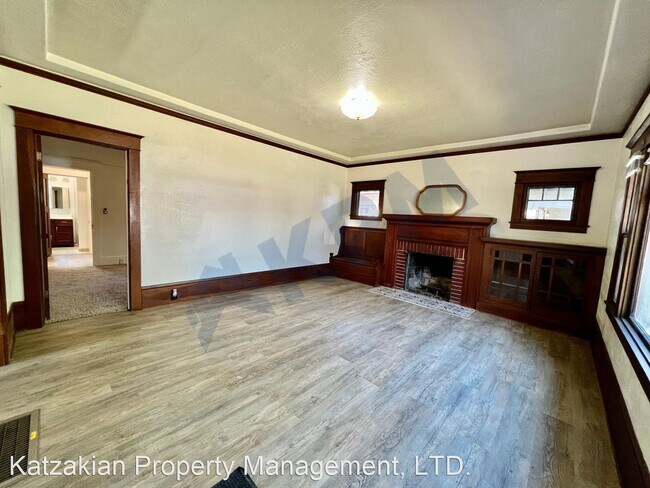 Building Photo - 2 br, 1 bath House - 1234 W. Harding Way