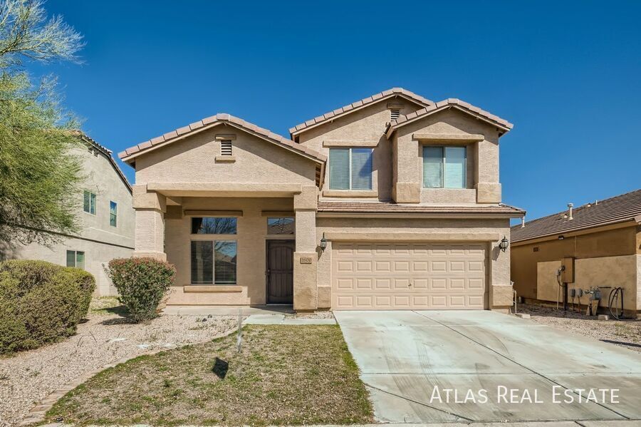 Primary Photo - Breathtaking 4 bed/2.5 bath home in Queen ...