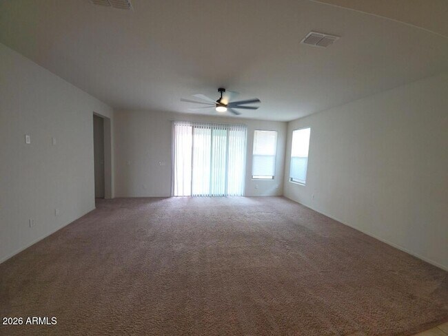 Foto del edificio - 16416 W Cottontail Ln