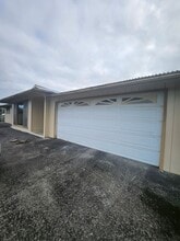Building Photo - 1073 W Kawailani St