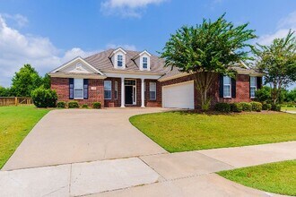 Building Photo - 9500 Helmsley Cir