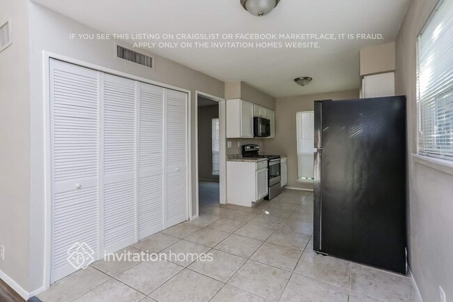 Building Photo - 553 Shadowcrest Ln