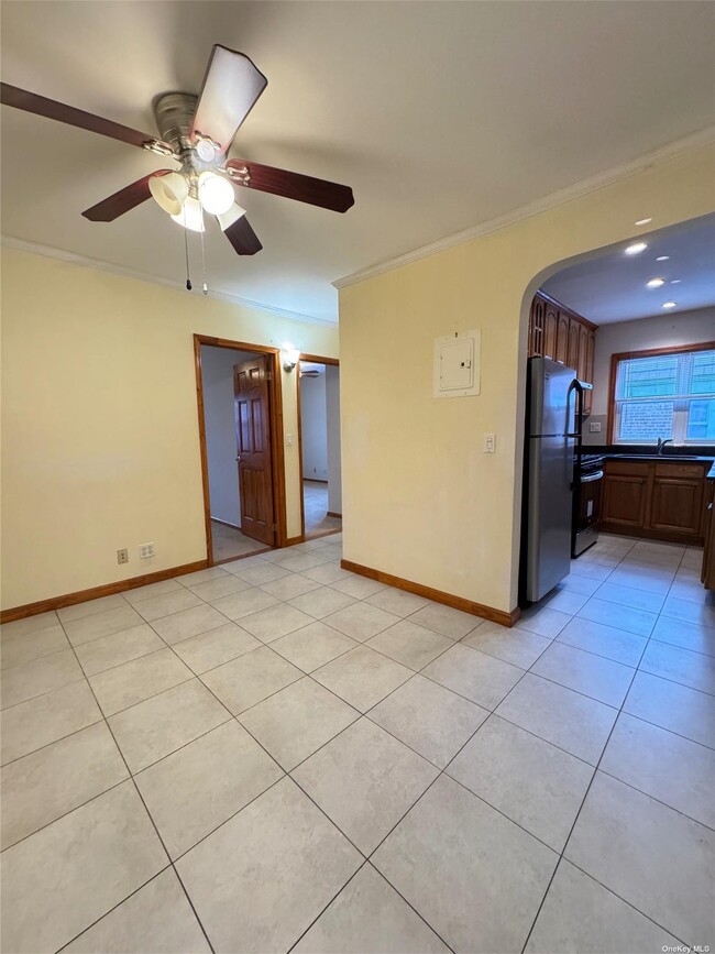 Foto del edificio - 76-26 170th St