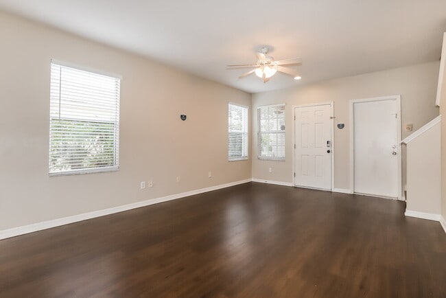 Foto del edificio - 12722 Adventure Dr