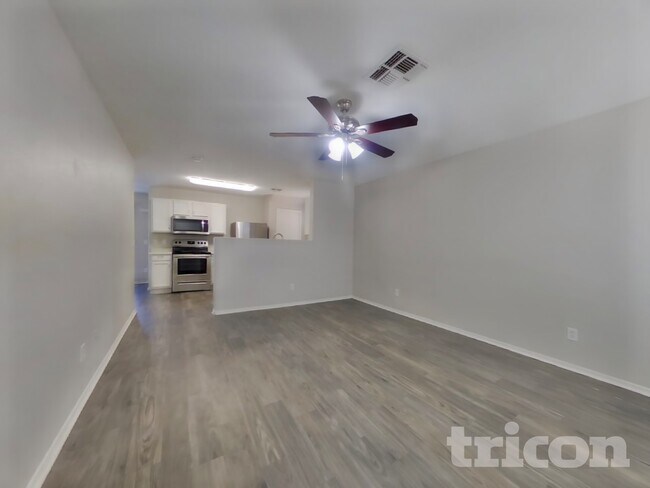 Foto del edificio - 13962 N 132nd Ln