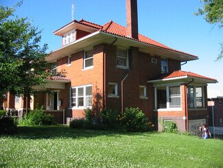 Building Photo - 531 S 36th St