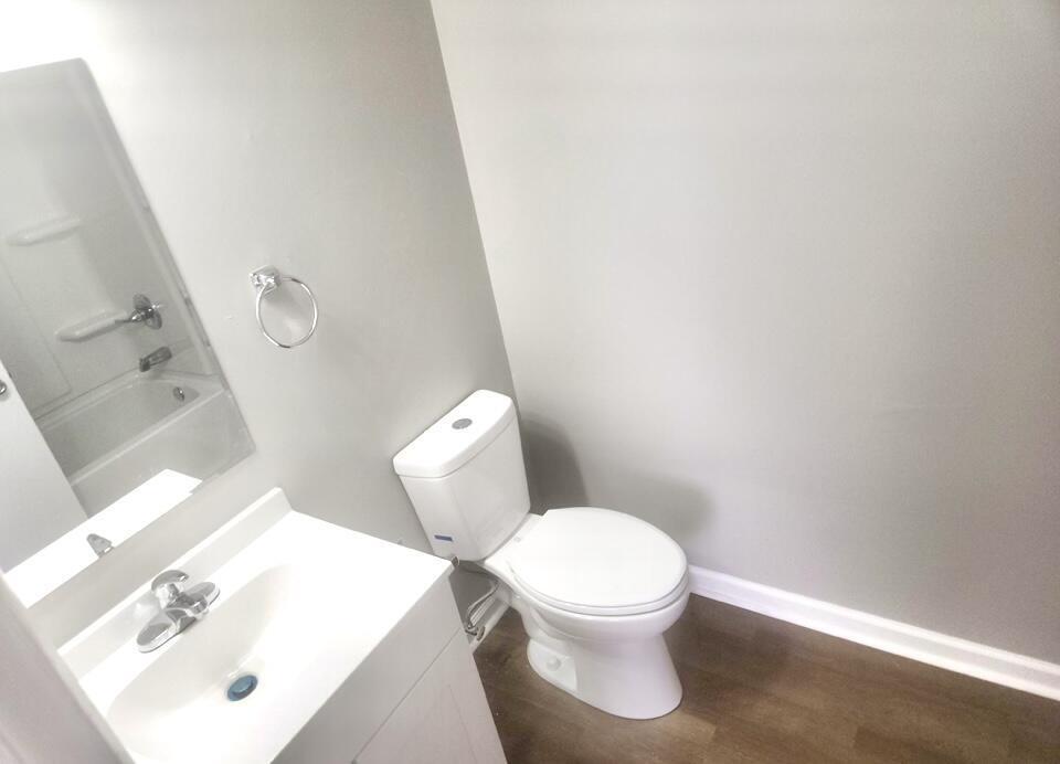 Foto del edificio - 3705 Trent Cir