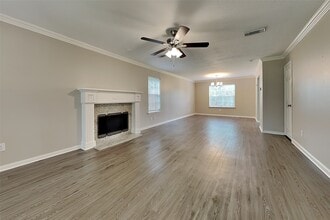 Building Photo - 2203 Pincher Creek Dr