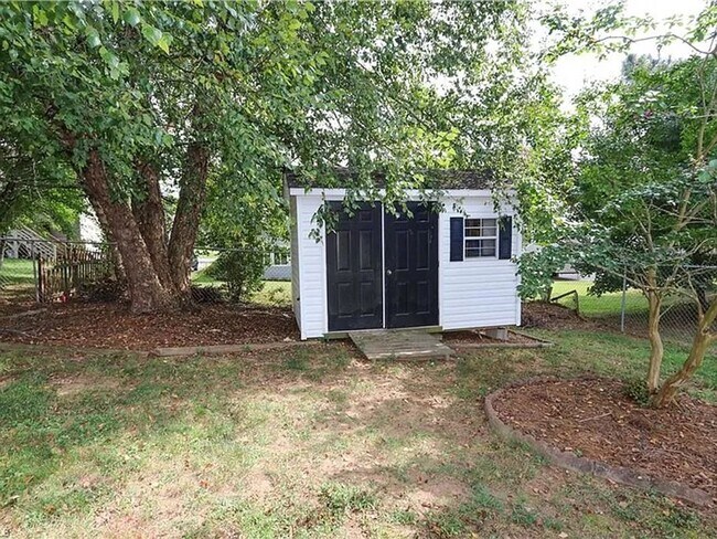 Foto del edificio - 4820 Manteo Ln