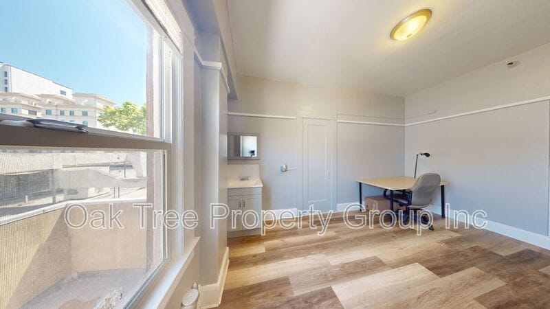 Photo - 2008 Shattuck Avenue