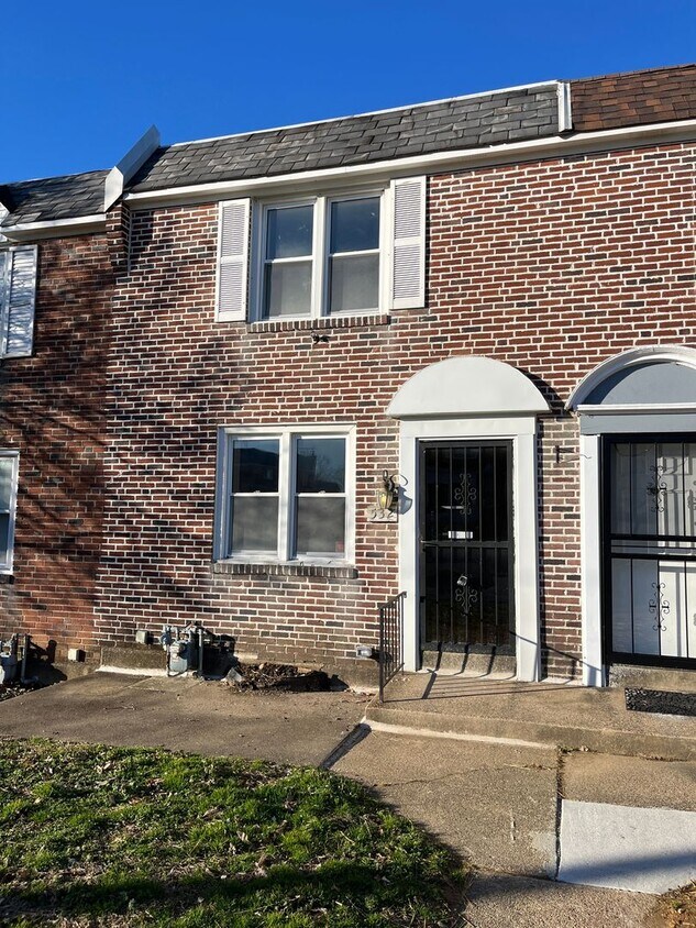 Beautiful 3 Bedroom 1 Bath in Darby House Rental in Darby, PA