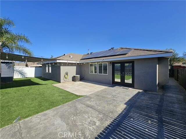 Foto del edificio - 525 Cedar View Dr