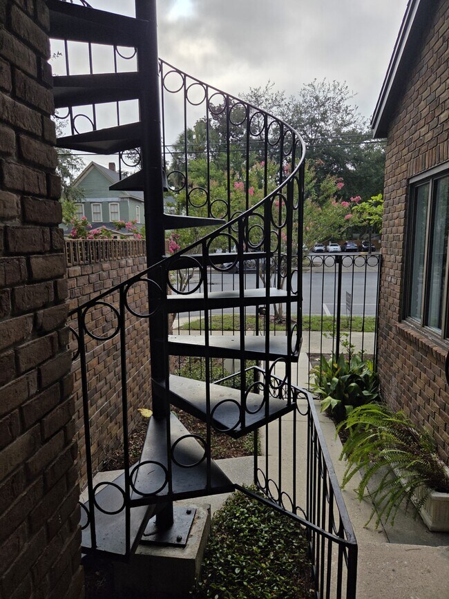 Foto del edificio - 716 NE 1st St