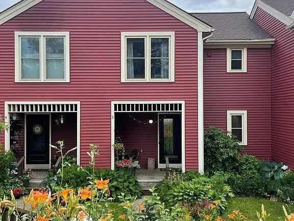 Primary Photo - 35 Hebert Rd