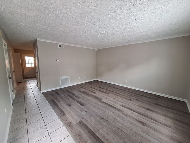 Building Photo - 344 Susan Constant Dr
