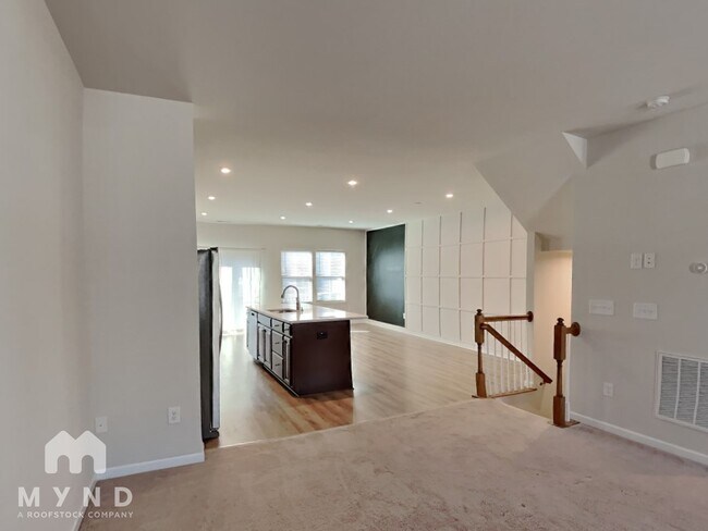 Foto del edificio - 308 Poplar Leaf Way