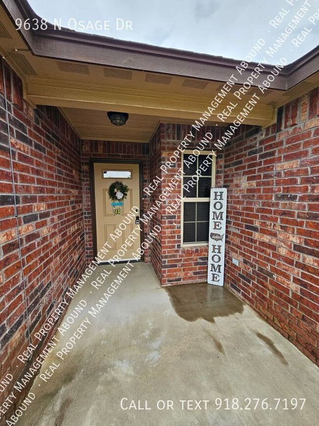Building Photo - 9638 N Osage Dr