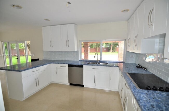 Building Photo - 10820 SW 126th St