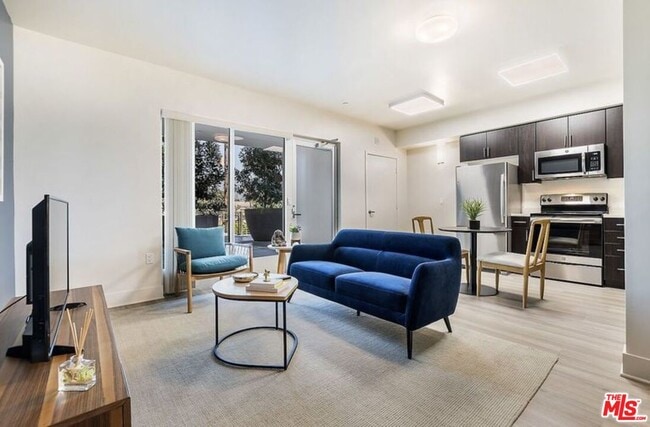 Building Photo - 521 W Colorado St