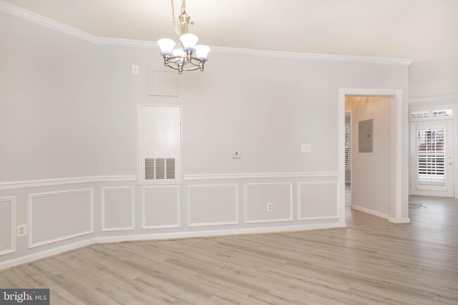 Building Photo - 8183 Carnegie Hall Ct