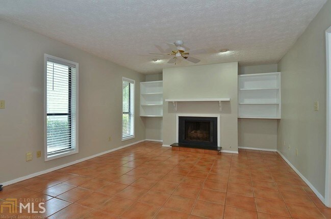 Building Photo - 802 Park Ridge Cir