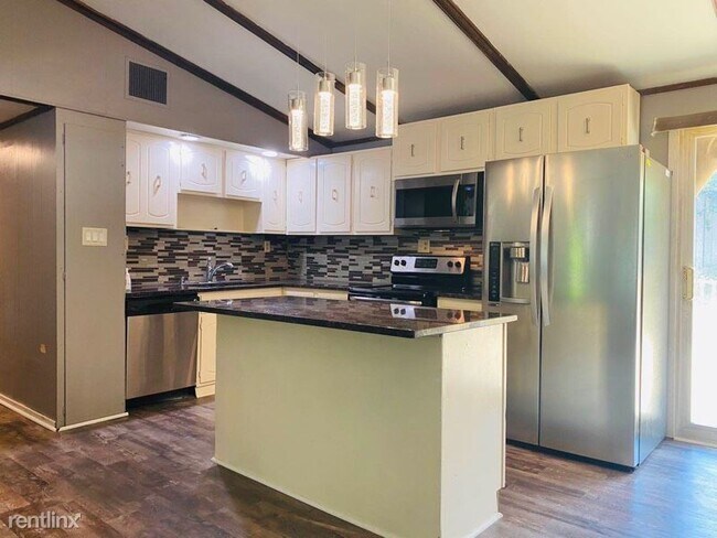 Foto del edificio - 5 br, 3 bath House - 3330 Hillsboro Ave s